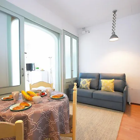 Apartamento Centro Bcn Bien Comunicado * Barcelona